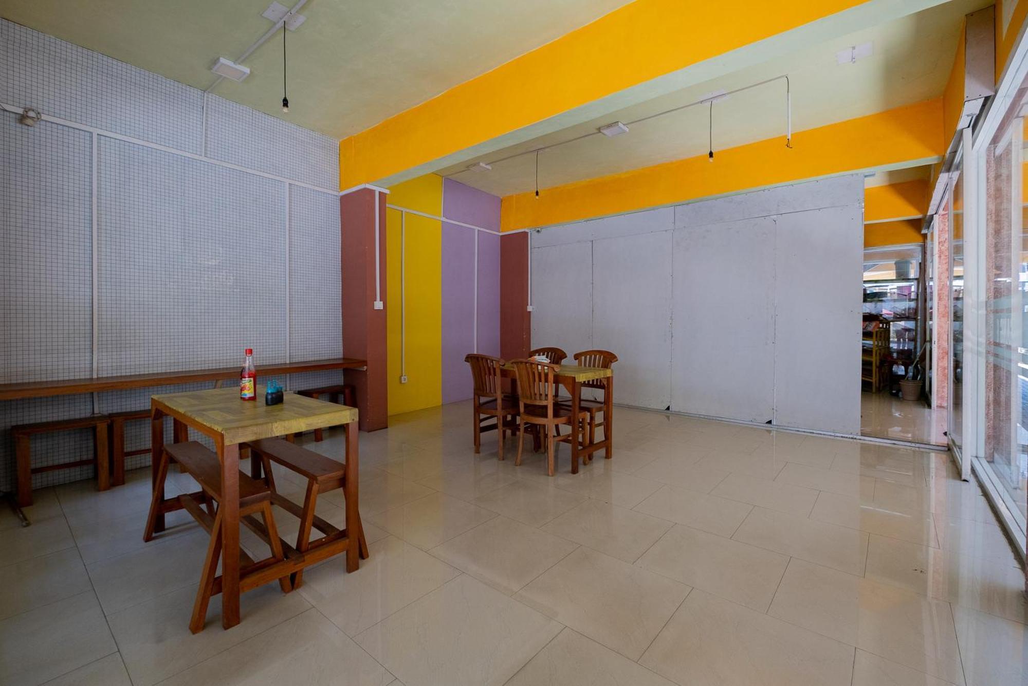 Reddoorz Syariah At Jalan Sunan Giri Tuban Tuban  Exterior photo